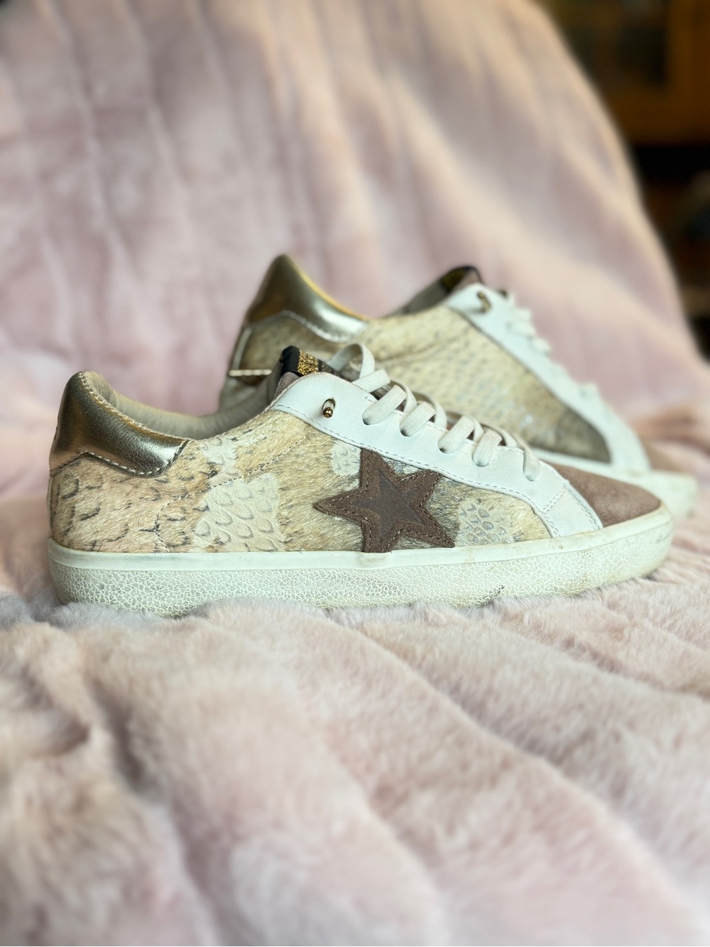 Vintage Havana “Abby” Blush Snake Star Sneakers Women’s Size 7